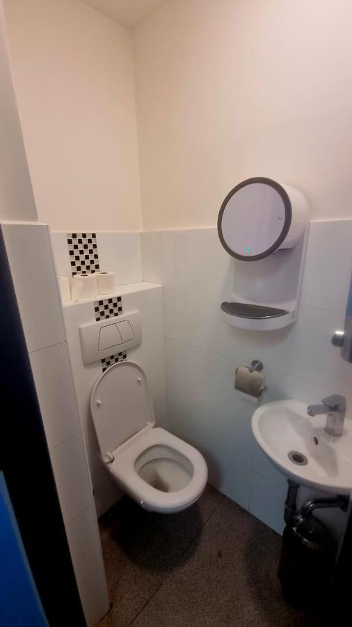 Hostel Cibulka ปราก ภายนอก รูปภาพ